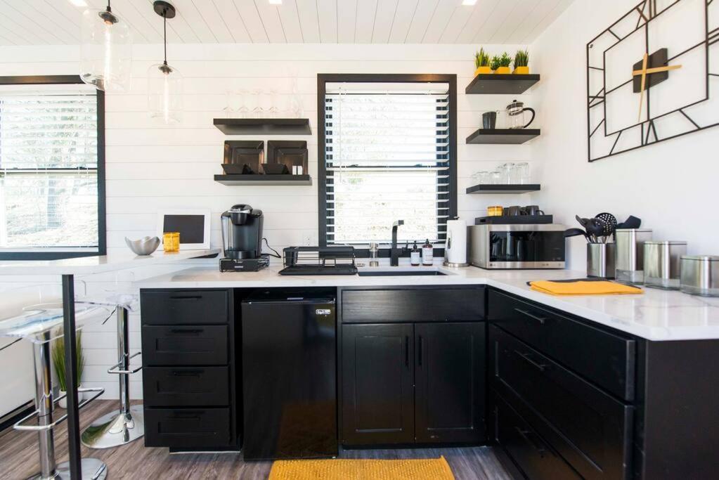 The Zephyr Modern Luxe Container Home Bellmead Exterior foto